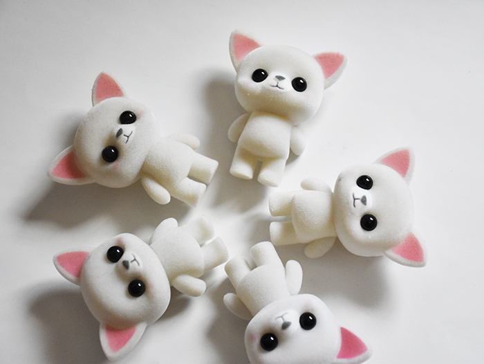 塑胶植绒白猫-景年塑胶 (11)